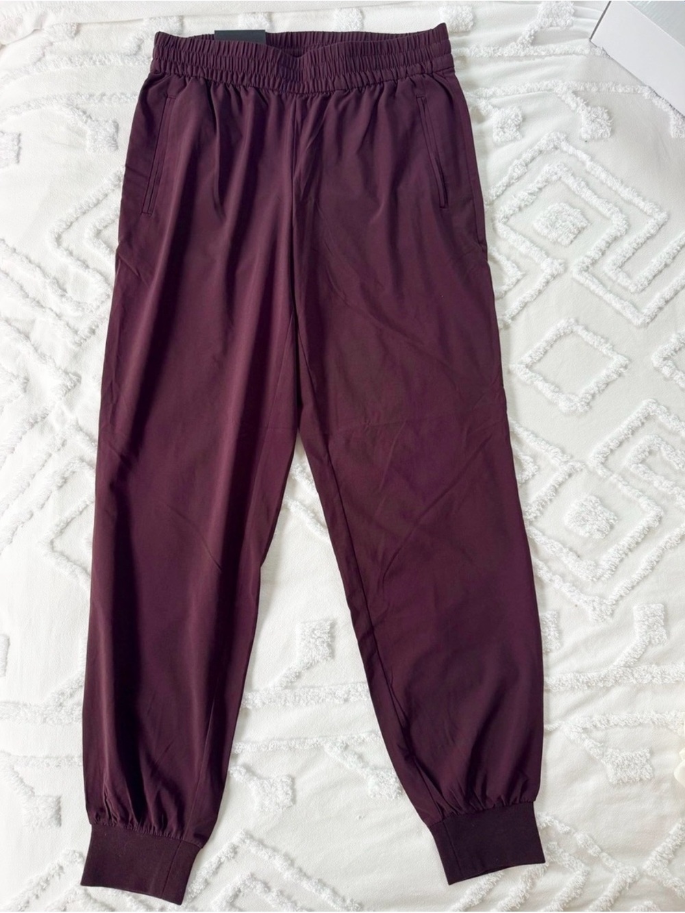 NWT Banana Republic Airstretch Jogger Pants Plum Burgundy XS⁠
